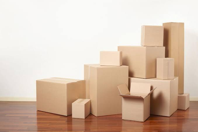 Corrugated boxes and cartons in different sizes